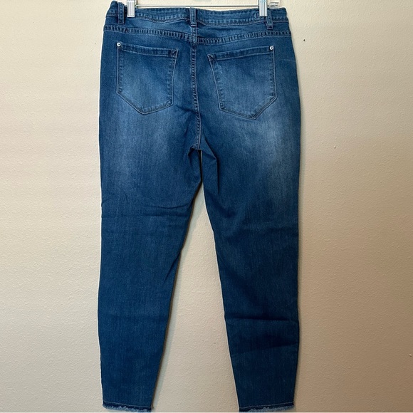Kensie Distressed Blue Jeans Size 10 - Picture 4 of 6